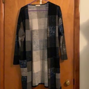 Very lightly worn , beautiful cardigan!